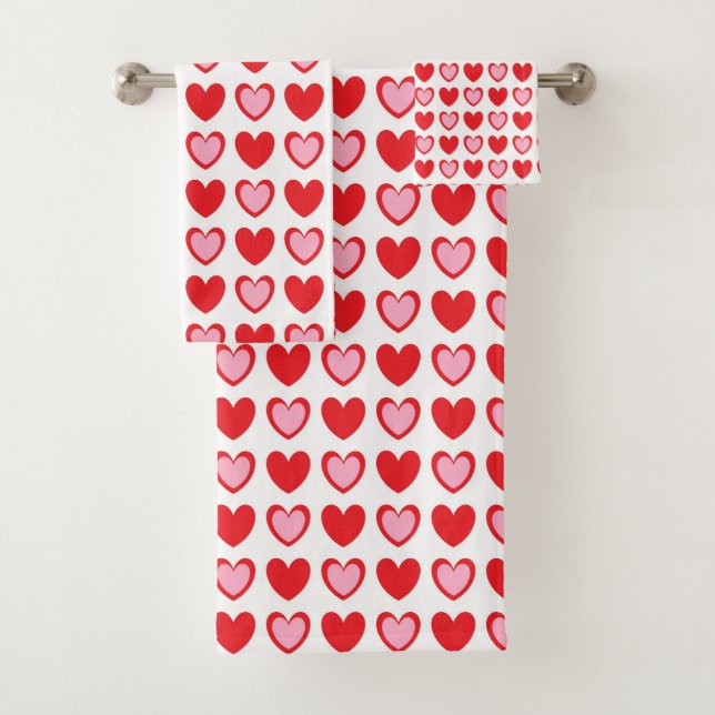 Red and Pink Hearts Bath Towel Set (Insitu)