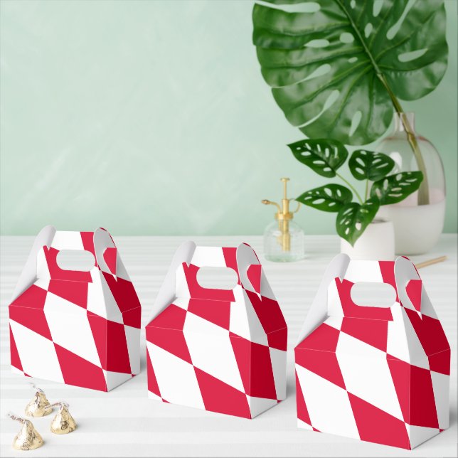 Red and White Bavaria Diamond Flag Pattern Favor Box (Multiple)