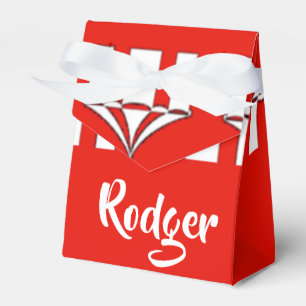 Red and white circus tents favor box