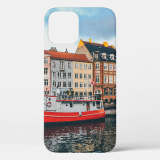 RED AND WHITE CONCRETE BUILDING iPhone 12 CASE