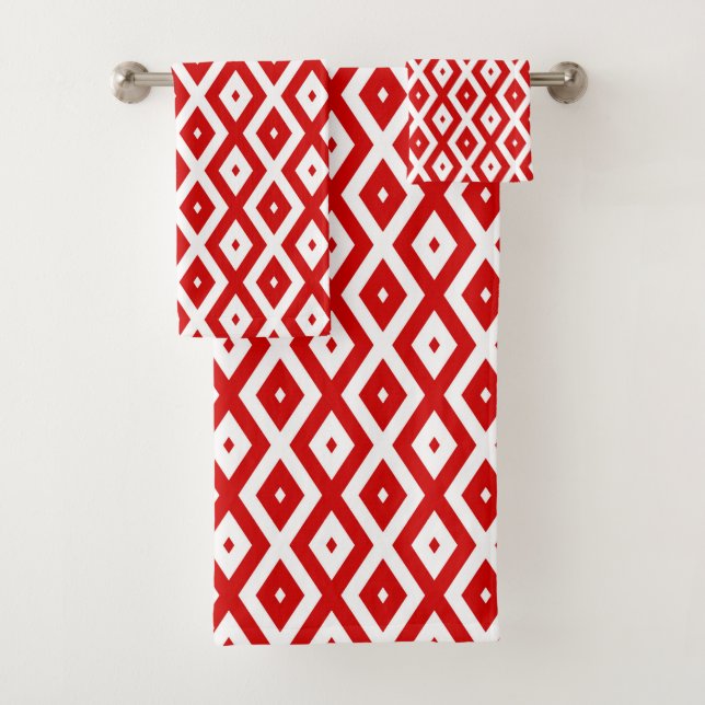 Red and white diamond pattern bath towel set (Insitu)