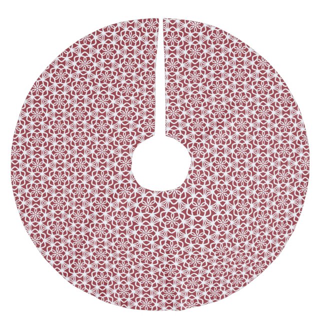 Red and White Lacy Snowflakes Tree Skirt (Front)