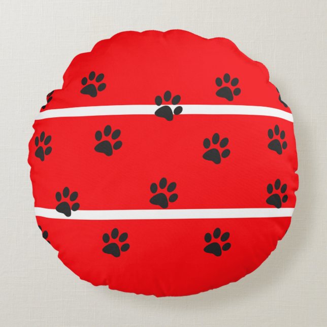 Red background black cat paws round pillow (Front)