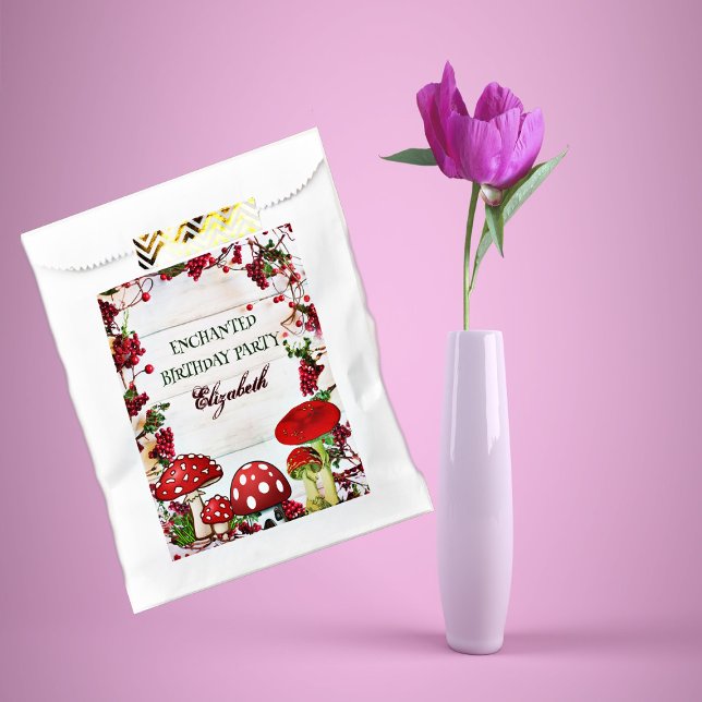 Red Berry Garden Toadstool Greenery Magic Mushroom Favour Bag (Red Berry Garden Toadstool Greenery Magic Mushroom Favor Bag)