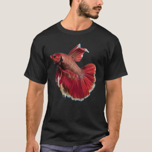 Red Betta splendens fighting fish male halfmoon T-Shirt