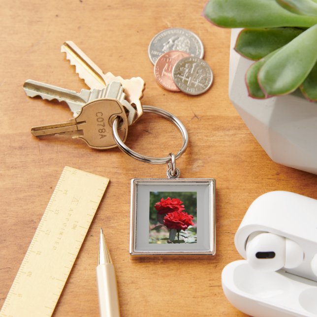 Red Bouquet Keychain (Desk)