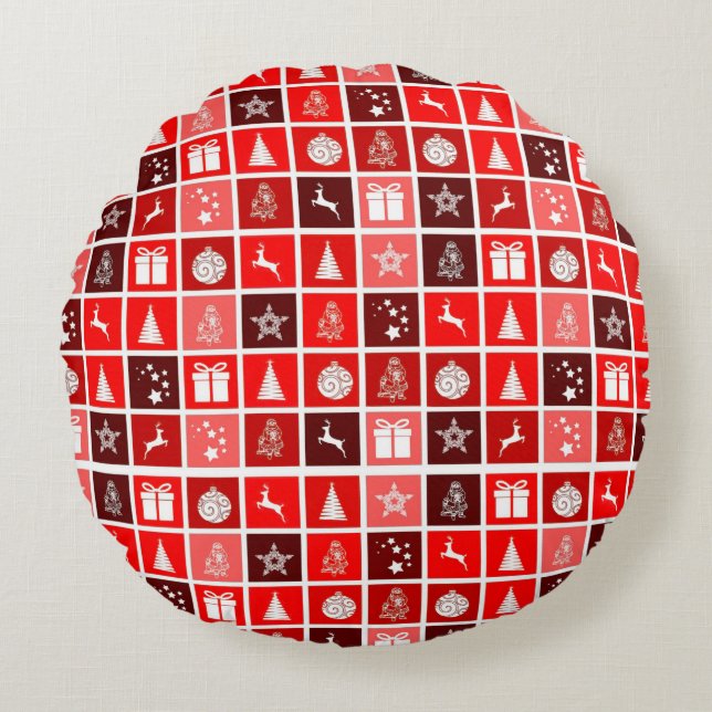 Red Christmas Holiday Cute Tree Reindeer  Round Pillow (Front)