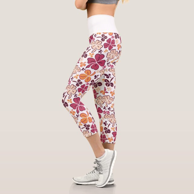 Red Clover Shamrock Pattern St. Patrick`s Day Capri Leggings (Left)