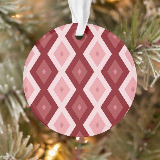 Red diamond pattern ornament (Tree)
