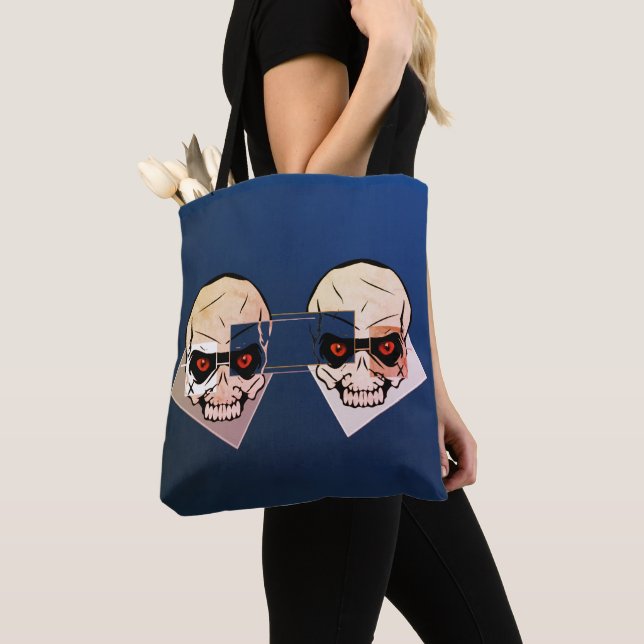 Red eye skull and blue background tote bag (Close Up)