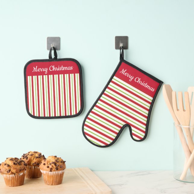 Red Green Stripes Design Oven Mitt & Pot Holder Set (Insitu(Hanging))