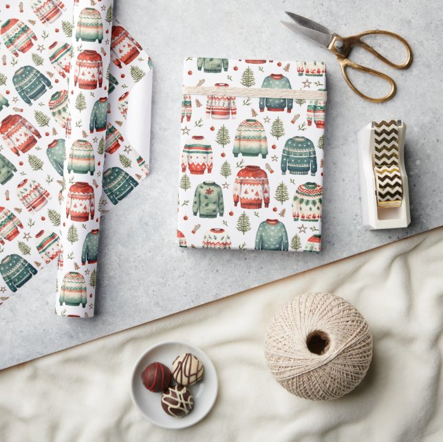 Red green ugly sweater Christmas wrapping paper (Crafts)