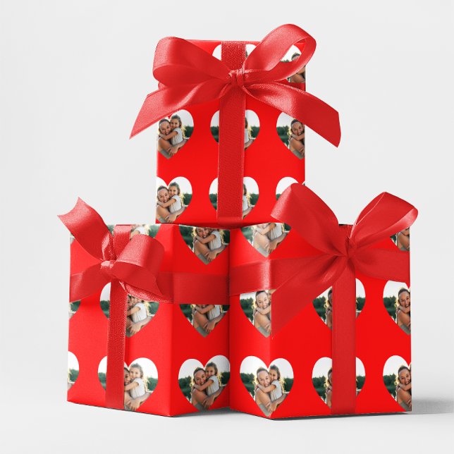 Red Heart Border with Photo Wrapping Paper (Red Heart Border with Photo Wrapping Paper)