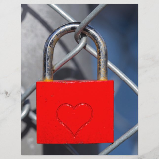 Red heart lock on fence (Front)