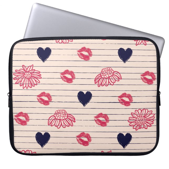 Red hearts, lips, daisies pattern. laptop sleeve (Front)