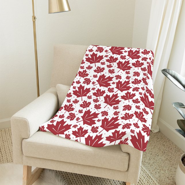 Red Maple Leaves Pattern Fleece Blanket (Creator Uploaded)