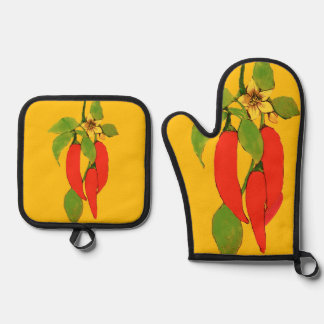 Red Peppers on the Vine Oven Mitt & Pot Holder Set