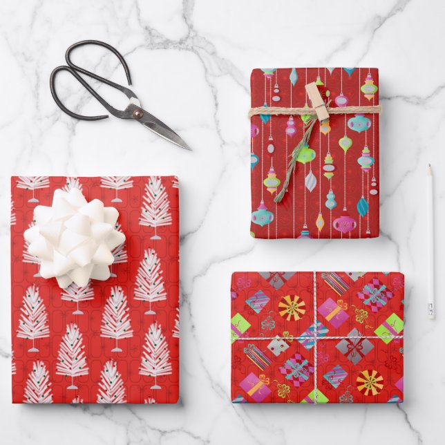 Red Retro Christmas Wrapping Paper Sheet (Front)