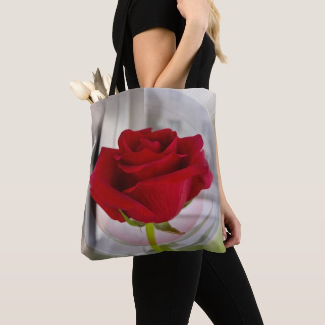 Red rose 2 tote bag (Close Up)