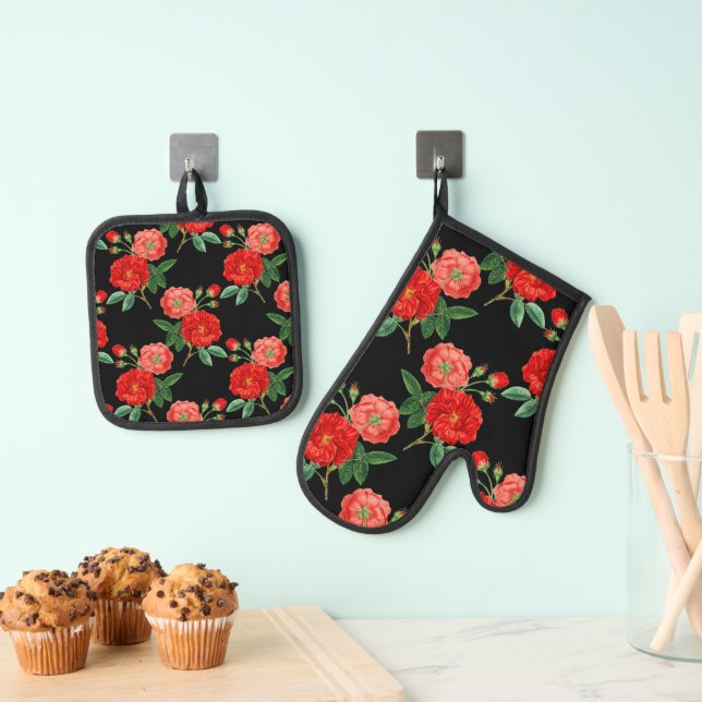 Red roses, black background, oven mitt & pot holder set (Insitu(Hanging))