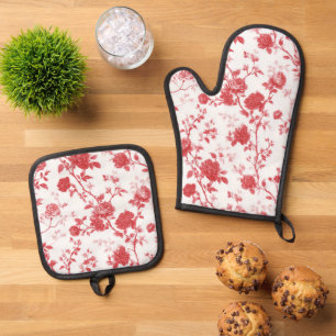 Red Roses Floral Bridal Shower Oven Mitt & Pot Holder Set