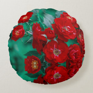 Red Roses Pale Green Leaves Round Pillow