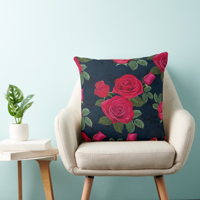 Red Roses Throw Pillow (Beautiful Red Roses Throw Pillow!)