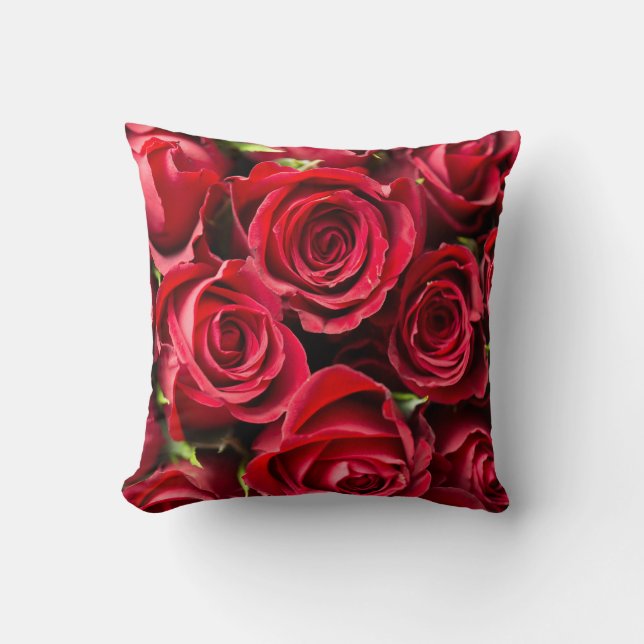 Red roses throw pillow (Front)