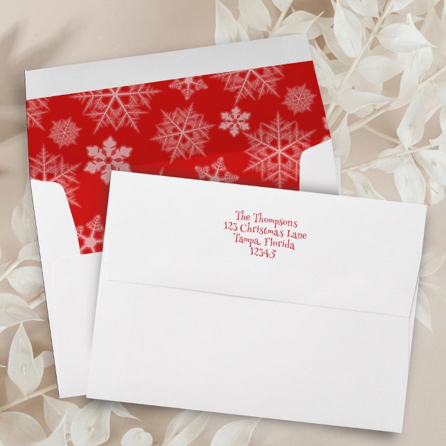 Red Snowflake Pattern Christmas  Envelope (Red snowflake pattern return address envelope. )