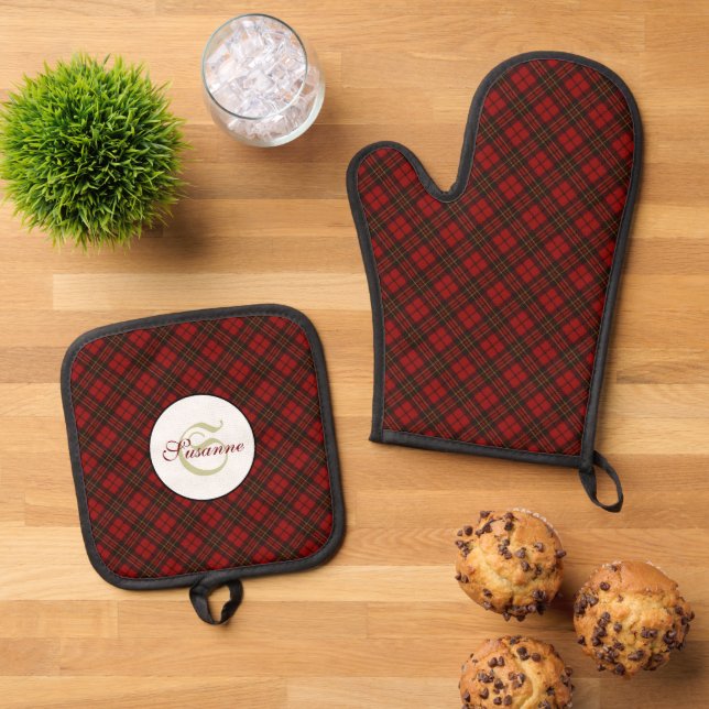 Red tartan plaid winter elegant pattern Monogram Oven Mitt & Pot Holder Set (Top Down)
