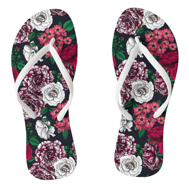 Red, white and bi-colour roses with green leaves o flip flops (Footbed)