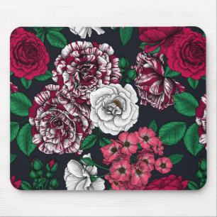 Red, white and bi-colour roses with green leaves o mouse pad