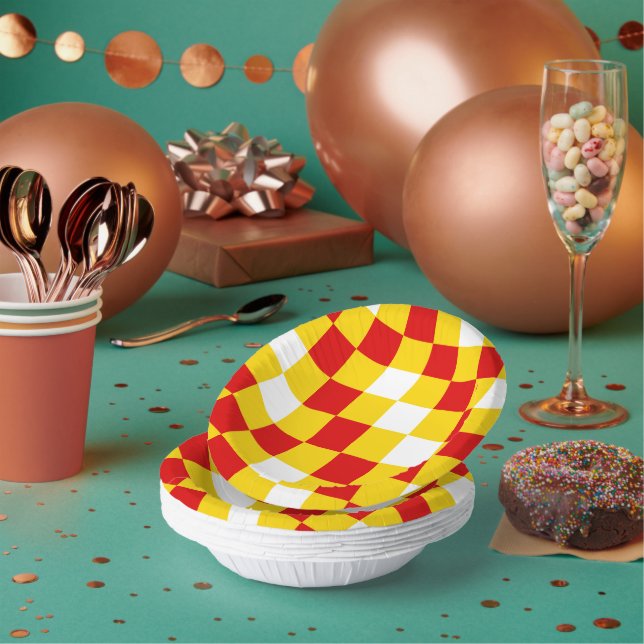Red White Green Chequered Pattern Design  Paper Plate (Multi)
