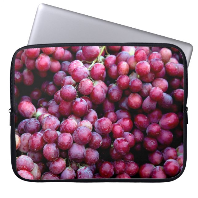 Red wine grapes laptop sleeve (Front)