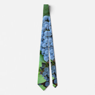 Red Wine Grapes Tie