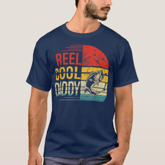 Reel Cool Daddy Fisherman Dad Grandpa Fathers Day  T-Shirt