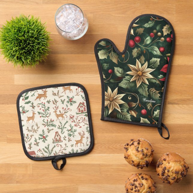 Reindeer and Holly Christmas Oven Mitt & Pot Holder Set (Top Down)
