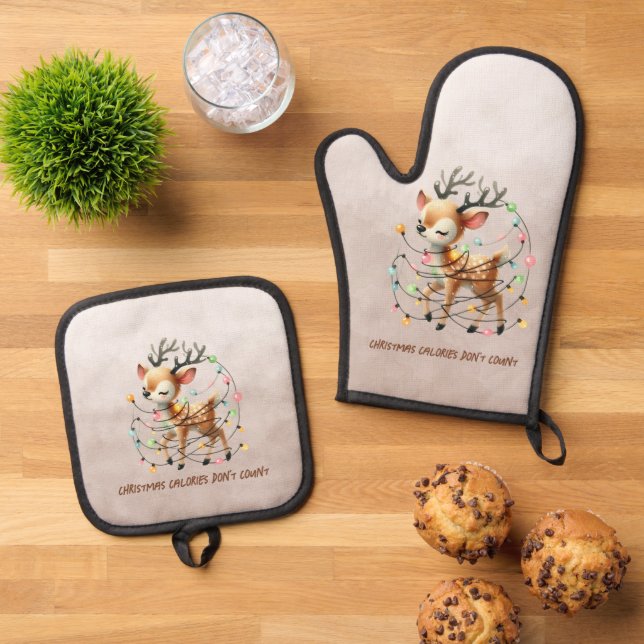 Reindeer Tangled Christmas Lights  Oven Mitt & Pot Holder Set (Top Down)