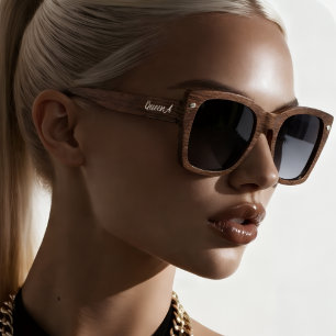 Reine A Lunettes de soleil en bois – Personnalisée