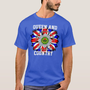 Reine de gardes d'Ecossais et T-shirt de pays