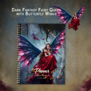 Reine des fées de fantasy sombre avec des ailes de