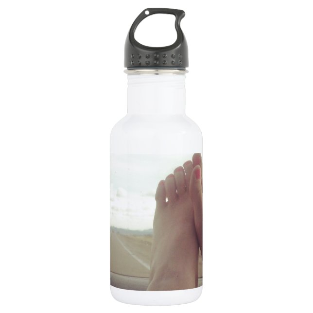relax feet on the dashboard 532 ml water bottle (Front)