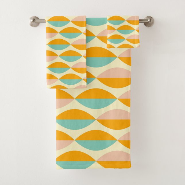 Repeating geometric pattern in beige background bath towel set (Insitu)