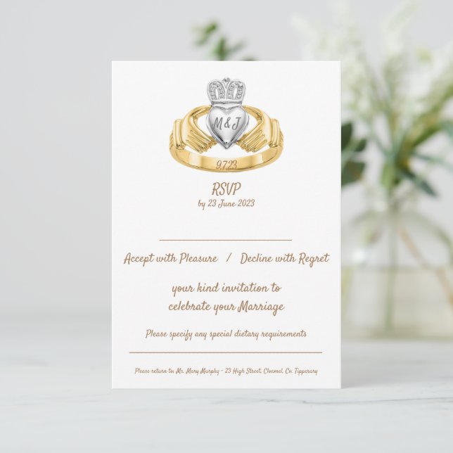 Réponse au mariage avec bague Claddagh avec initia (Debout devant)