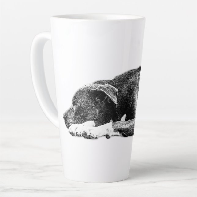 Repose du mélange Pitbull noir et blanc Mug (Angle gauche)