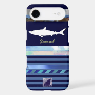 requin roi de l'océan bleu