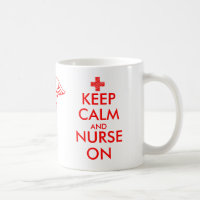 Restez calme et infirmière sur la tasse avec le sy