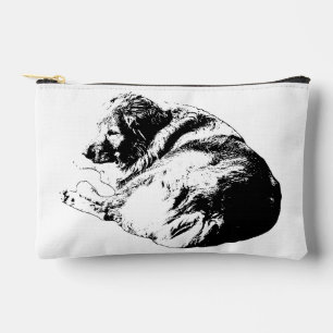 Restful Lines Bring Quiet Joy to Holiday Care Accessory Pouch