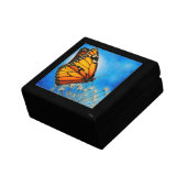 Resting Monarch butterfly gift box (Side)