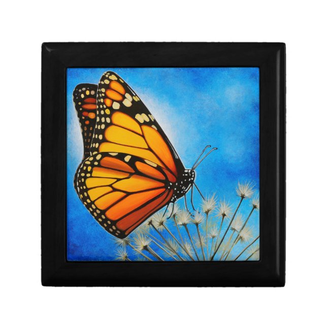 Resting Monarch butterfly gift box (Front)